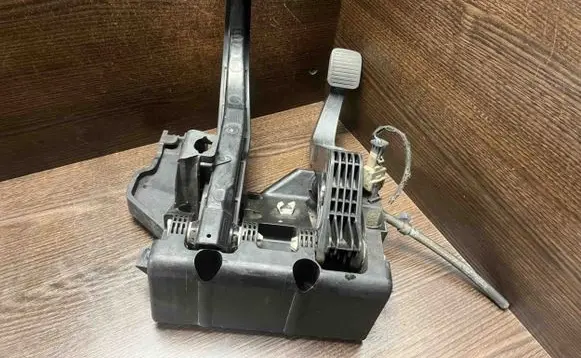 Citroen Jumper Pedal assembly 1347365080