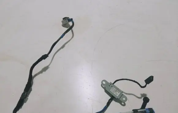 Mazda 6 Aerial GPS antenna GMK6669N0 K5006 008415