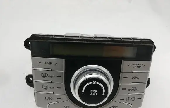 Hyundai ix 55 Climate control unit 972503J460