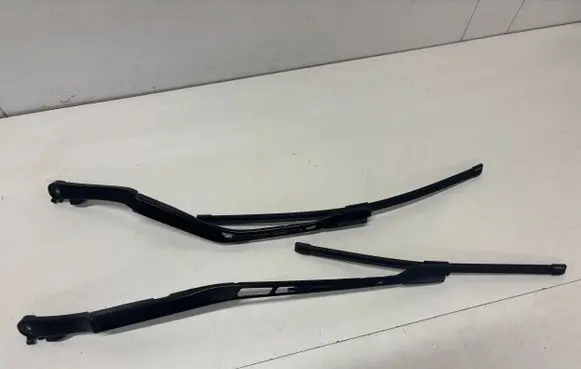 Volvo S90, V90 Front wiper blade arm 97036203 31440420
