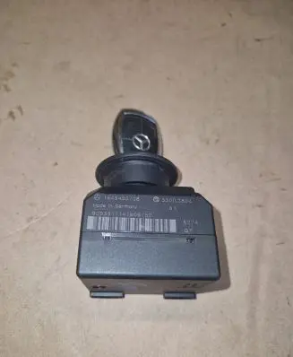 Mercedes-Benz GL X164 Ignition lock 1645450708 33002804