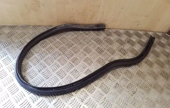 Skoda Superb B6 (3T) Engine compartment rubber 3T0823723C
