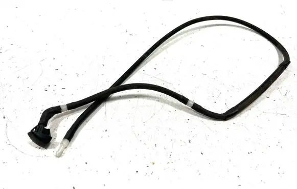 Windshield washer spray nozzle