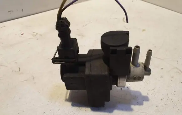 Renault Scenic II - Grand scenic II Turbo solenoid valve 36611200
