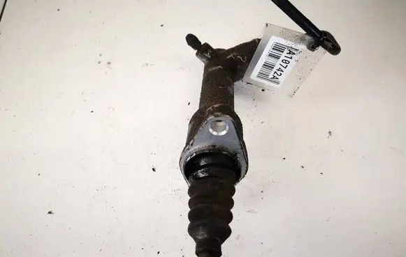 Mitsubishi Lancer X Clutch master cylinder 