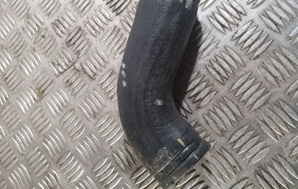 Volvo XC60 Intercooler hose/pipe 31422095