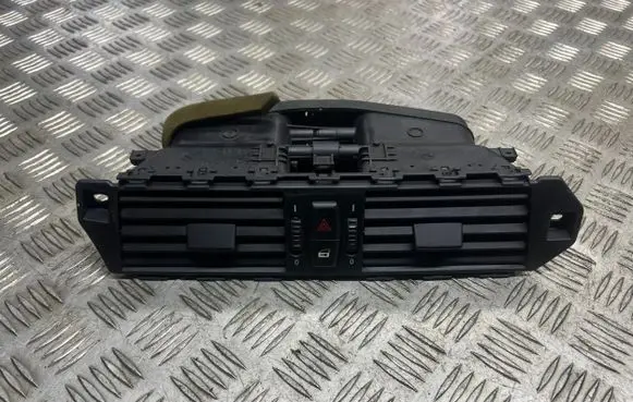 BMW 5 E60 E61 Dash center air vent grill 6910734 141218 7009275