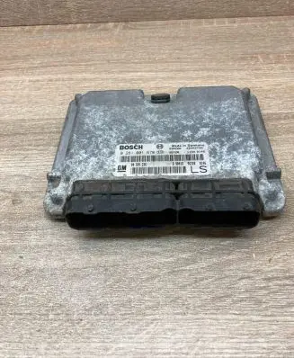 Opel Astra H Engine control unit/module ECU 90589736 0281001670