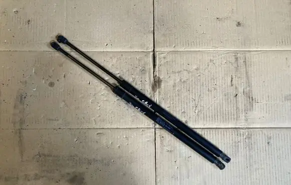 Honda CR-V Tailgate/trunk strut/damper 032672 031533