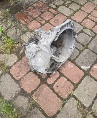 Fiat Punto (199) Manual 5 speed gearbox 46749869