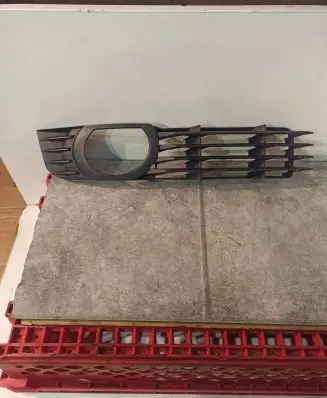 Audi A8 S8 D3 4E Front bumper lower grill 4E0807682D
