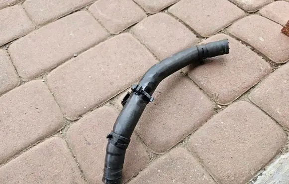 Opel Insignia B Engine coolant pipe/hose 55495900