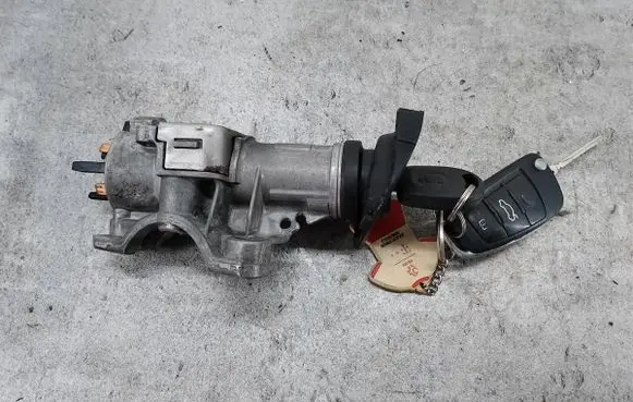 Seat Exeo (3R) Ignition lock 4B0905851Q