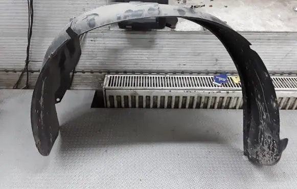Chrysler Neon II Front wheel arch liner splash guards