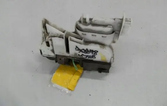 Volkswagen Golf III Rear door lock 
