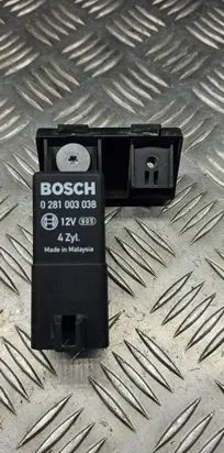 Volkswagen PASSAT B6 Glow plug pre-heat relay 0281003038 038907281D