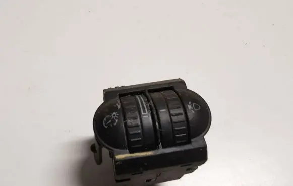 Volkswagen Golf V Headlight level height control switch 1K0941333