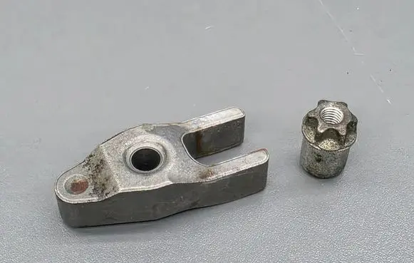 Honda Accord Fuel Injector clamp holder 