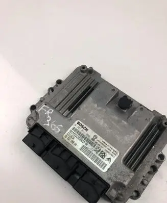 Citroen C4 I Engine control unit/module 9663190880