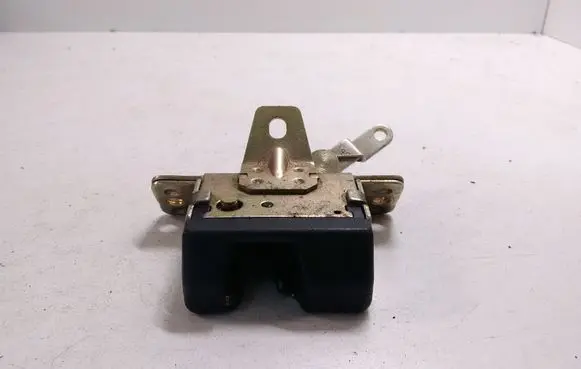 Opel Astra G Tailgate/trunk/boot lock/catch/latch 09130569