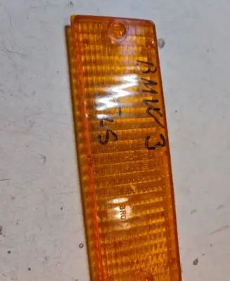 BMW 3 E30 Front indicator light 63131377996 05041100 6R0146375