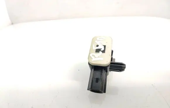 Ford Mondeo MK IV Airbag deployment crash/impact sensor AM5T14B342AA C83HA 101116203