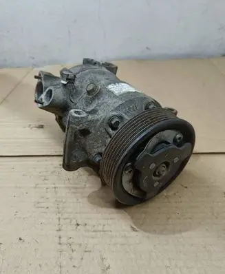 Volkswagen Golf VII Air conditioning (A/C) compressor (pump) 5Q0820803C