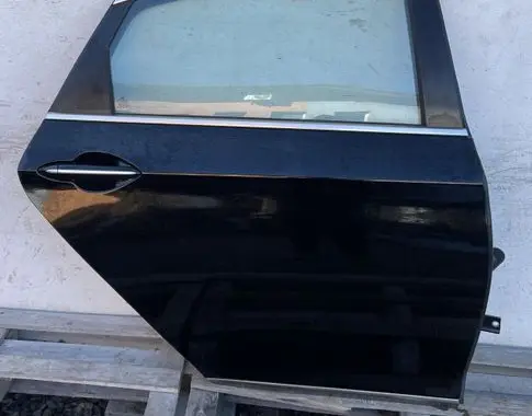 Hyundai Genesis Front door 77004B1000