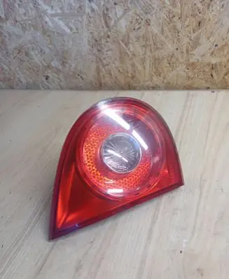 Volkswagen Golf V Tailgate rear/tail lights 1K6945093E 028500102