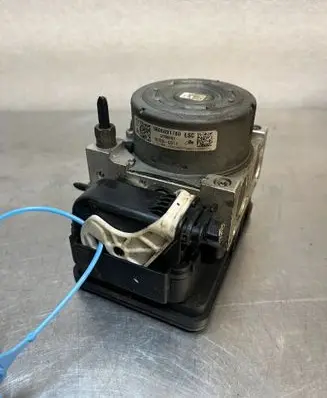 Peugeot 208 II Master brake cylinder 