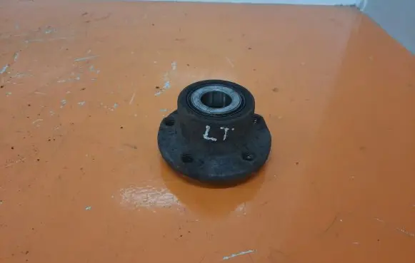 Peugeot 807 Rear wheel bearing hub 
