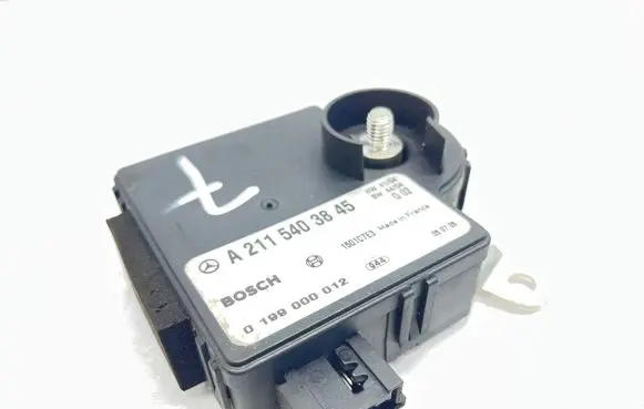 Mercedes-Benz E W211 Charging relay A2115403845