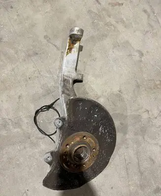 Mercedes-Benz ML W166 Front wheel hub 16610