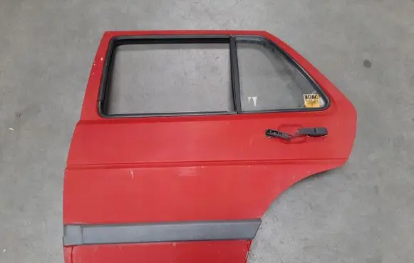 Volkswagen Golf III Front door 191