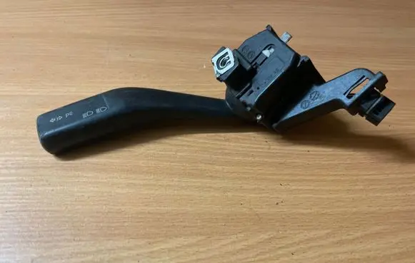 Volkswagen Golf V Indicator stalk 1K0953513