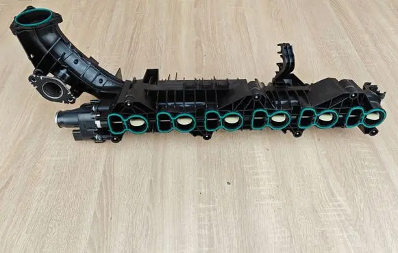 BMW 8 G16 Intake manifold 8477029