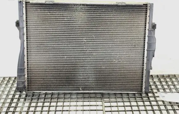 BMW 3 E90 E91 Coolant radiator