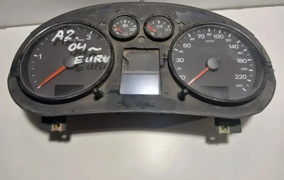 Audi A2 Speedometer (instrument cluster) 8Z0920900