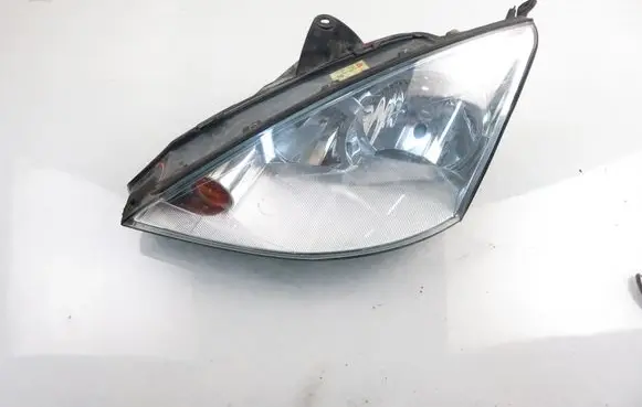 Ford Focus Headlight/headlamp 2M5113W030BE