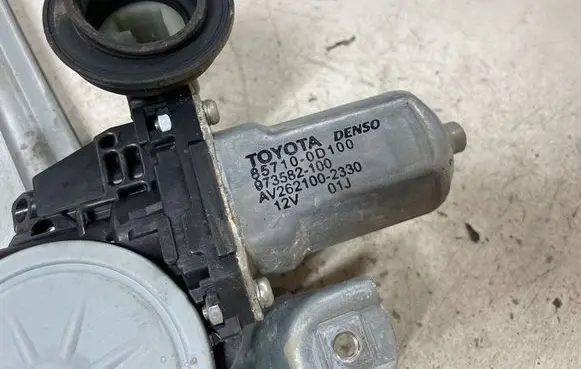 Toyota Auris 150 Rear door window regulator with motor 973582100 857100D100 AV2621002330