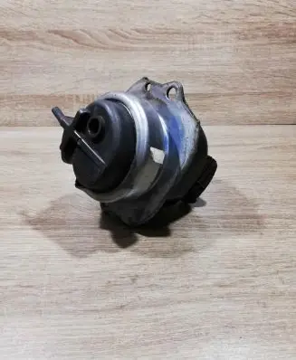BMW X5 E70 Engine mount bracket 4.0dE70enginemount