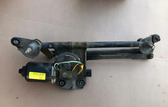 Hyundai Getz Front wiper linkage and motor