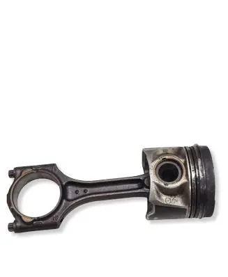 Volvo XC90 Piston 82L220