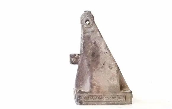 Mercedes-Benz Vito Viano W639 Engine mounting bracket A6462230204