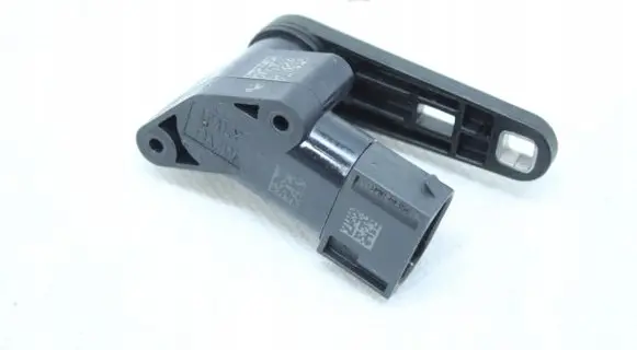 Headlight/headlamp level sensor