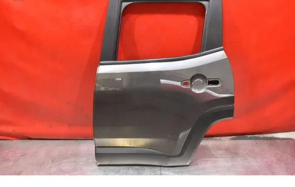 Jeep Renegade Rear door