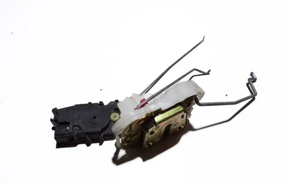Subaru Legacy Front door lock