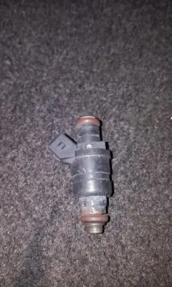 Audi A6 S6 C5 4B Fuel injector 078133551ac