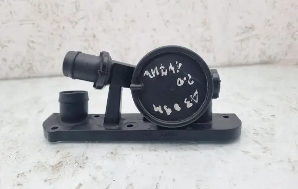 Audi A3 S3 8P Breather valve 06F129101K