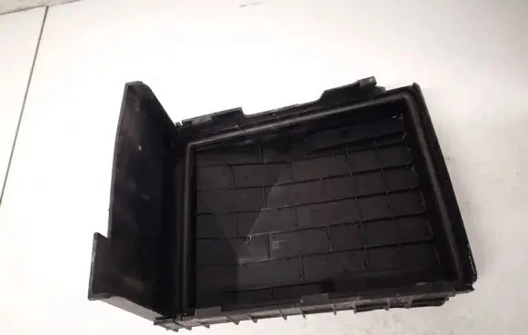 Volkswagen Touran I Fuse box cover 1k0937132f